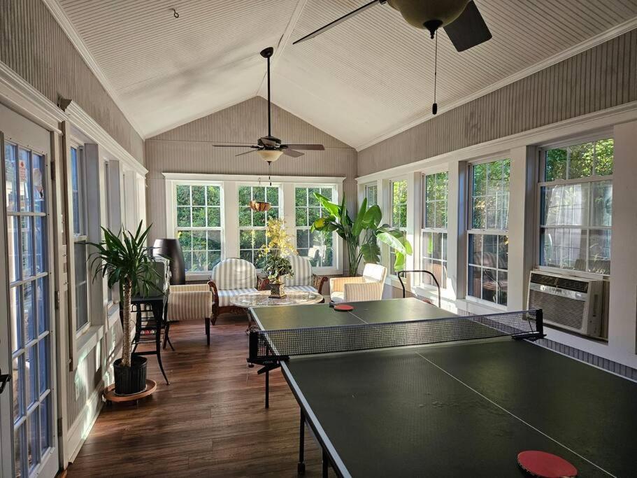 Sleeps16, Spacious Home, Close To Downtown, Beltline, And Walk To Restaurants, 75" Tv, 2 Person Jacuzzi, Ping Pong Atlanta Exteriér fotografie