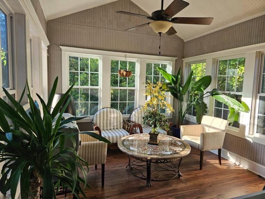 Sleeps16, Spacious Home, Close To Downtown, Beltline, And Walk To Restaurants, 75" Tv, 2 Person Jacuzzi, Ping Pong Atlanta Exteriér fotografie